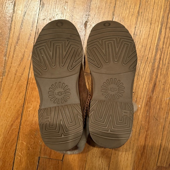 UGG Romley Buckle Chestnut Suede Boot Size 9 - Picture 3 of 5